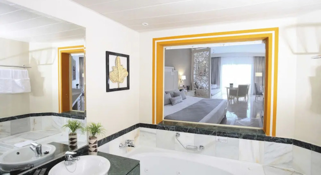 Двухместный Полулюкс Castle Front Deluxe Bahia Principe Explore Legend - Hyatt Inclusive Collection - All Inclusive