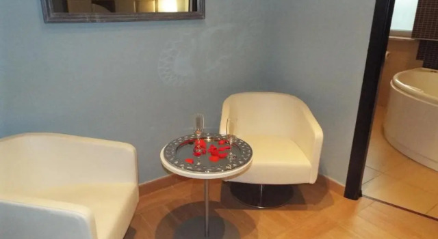Полулюкс Deluxe Hotel Hermitage