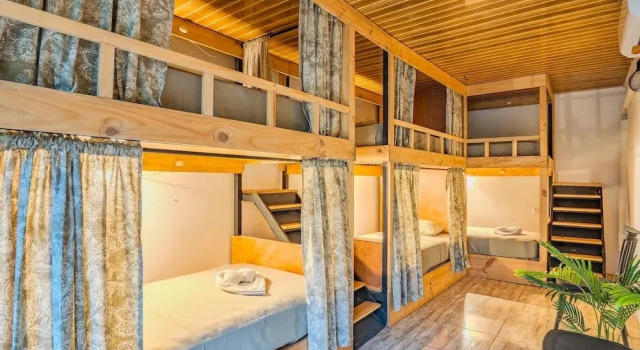 Koru Village Boutique Hostel, Забронировать Хостел Хостелы Увита, Хостел