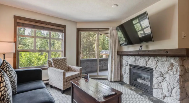 Люкс c 1 комнатой Blackcomb Springs Suites by CLIQUE