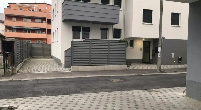 Apartment SARA - free parking for 2 cars, Book Apartment Zagreb Croatia, near Zagreb Fair