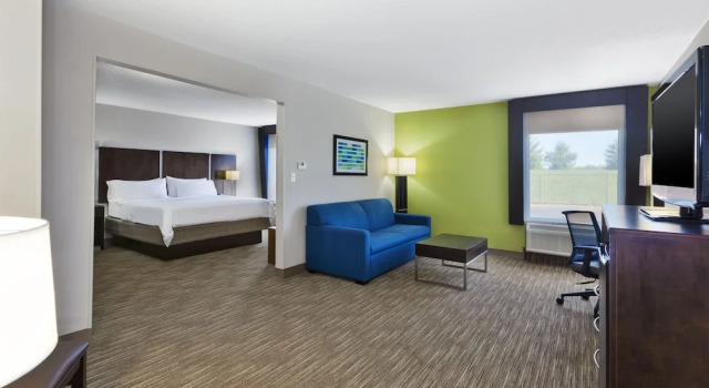 Двухместный люкс Holiday Inn Express Chillicothe East by IHG