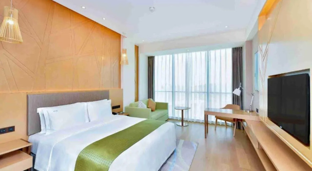 Номер Standard Holiday Inn Changsha Dawangshan by IHG
