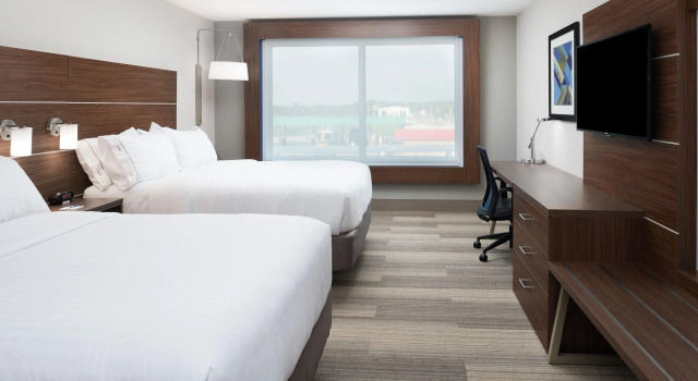 Люкс Holiday Inn Express & Suite Kingdom City