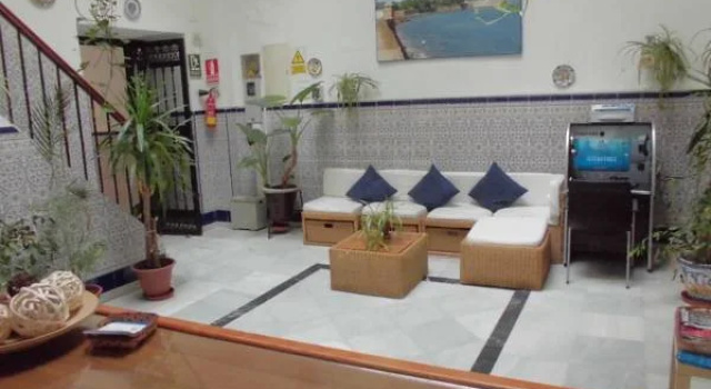 Hostal Fantoni, Забронировать Отель Кадис Коста-де-ла-Лус, рядом с Городской центр фламенко