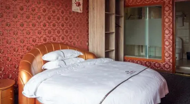 Люкс Lavande Hotel Luzhou Jiale Century City