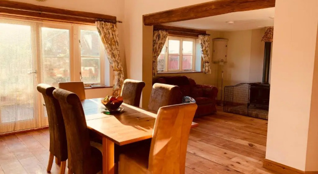 Апартаменты Deluxe The Chestnuts Holiday Cottages