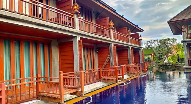 Номер Executive с балконом The Chaya Resort and Spa