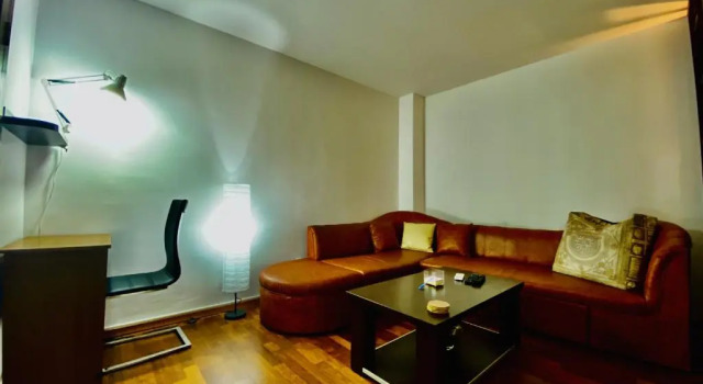 Central & Comfortable Studio, Rezerwuj Apartament Hotele w Carpathians - Romania z parkingiem, Parking