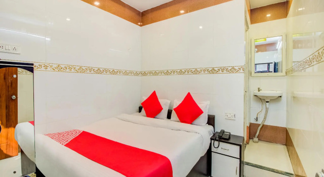 OYO 61153 Hotel Galaxy, Забронировать Отель Отели штата Махараштры 3 звезды, 3*