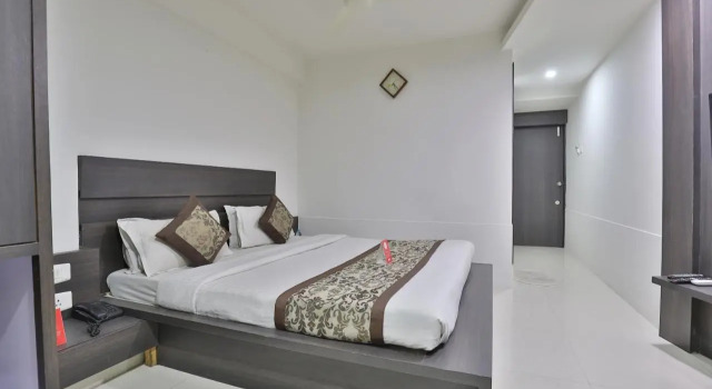 Hotel Nova Cross Road, Rezerwuj Hotel Hotele w Gujarat ze śniadaniem, Śniadanie