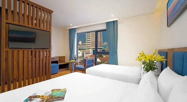 Standard triplaágyas szoba a városra néző kilátással Ruby Star Hotel Da Nang