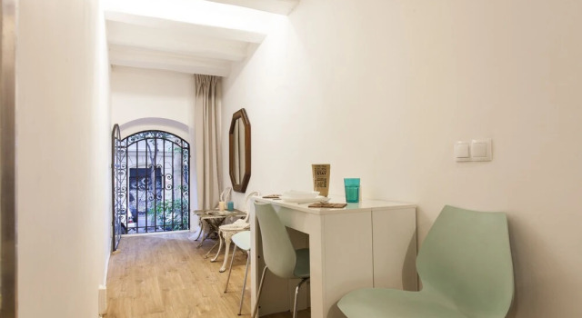 AB Sant Antoni Studio Apartment, Забронировать Апартаменты/квартира Сантс-Монжуик , рядом с Парк скульптур