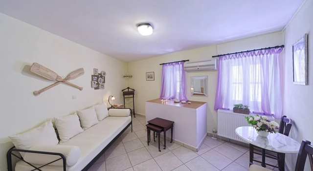 Апартаменты Мансарда Antouanetta Apartments