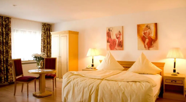 Трёхместный номер Standard Hotel Kölner Hof Refrath