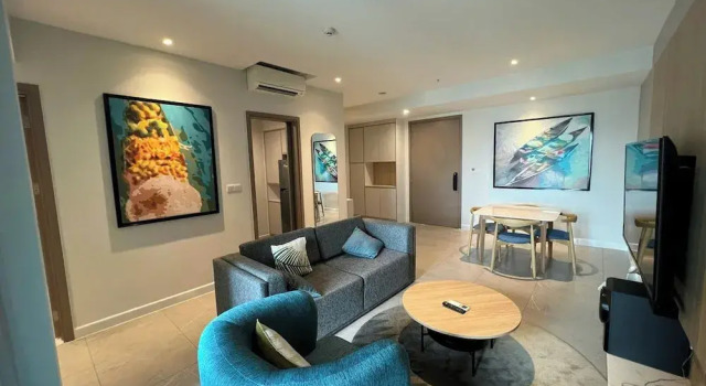 Апартаменты Luxury с балконом и с видом на реку Quiet Luxury Suite with Balcony - City View - Zenity District 1