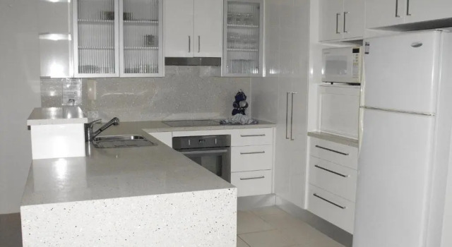 Апартаменты с 3 комнатами с видом на бассейн Currumbin Sands On The Beach