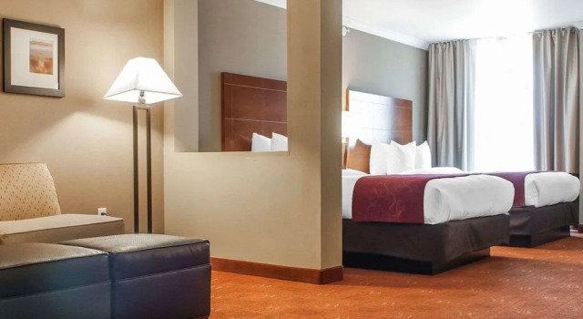 Люкс Comfort Suites Farmington