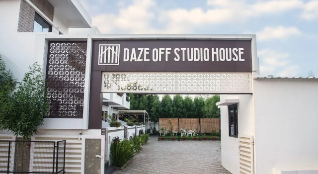 Daze Off Studio House
