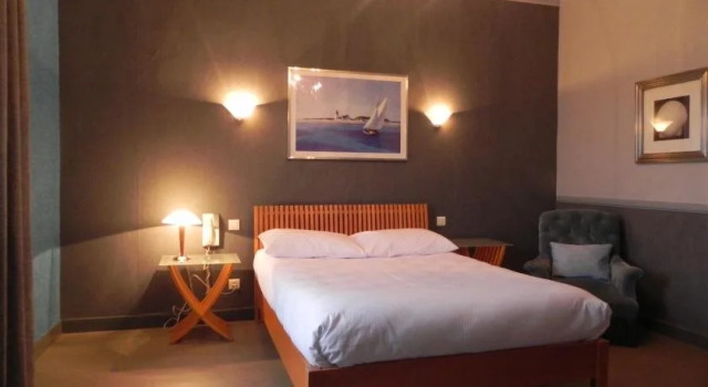 Hôtel Le Pont Napoléon, Book Hotel Hoteller i Moissac med pool, Swimmingpool