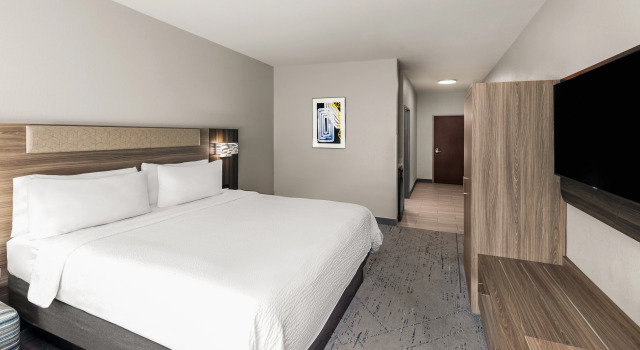 Holiday Inn Express & Suites San Antonio Frost Bank Center by IHG, Забронировать Отель Сан-Антонио Bexar County
