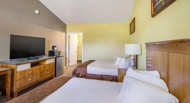 Четырёхместный номер Standard Rodeway Inn Casper