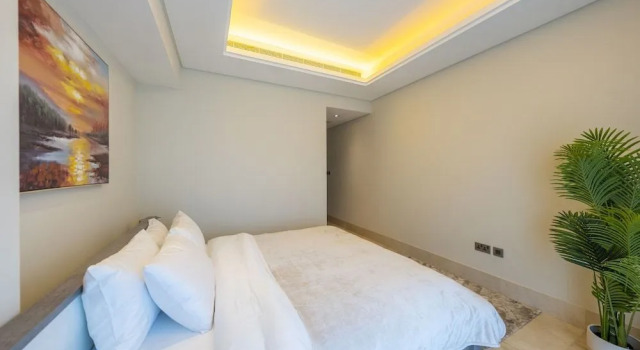 Spacious beachfront 2 bedroom apartment, Забронировать Апартаменты/квартира Отели Дубая с бассейном, Бассейн