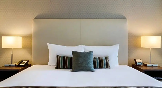 Двухместный номер Coast Coast Coal Harbour Vancouver Hotel by APA