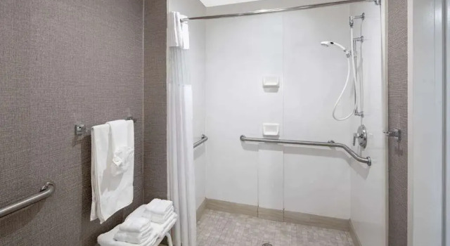 Wingate by Wyndham Greenville Airport, Book Hotel Five Forks USA