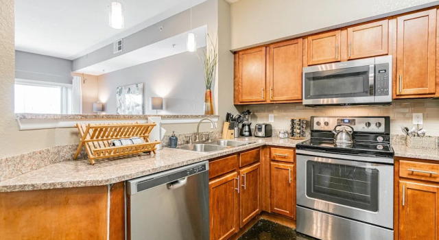 Апартаменты BC-324: Channelside Luxury Apartment