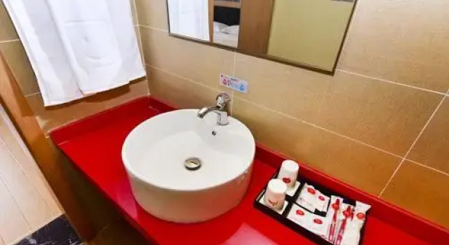 Thank Inn Chain Hotel Shandong Qingdao Development Zone 2nd Xiangjiang Road, Prenota Hotel Hotel a Shandong con parcheggio, Parcheggio