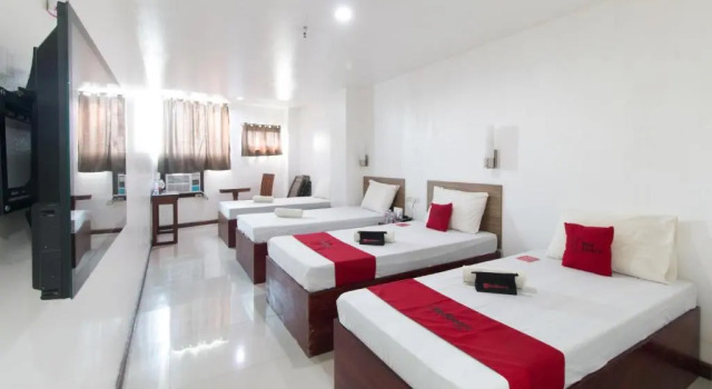 Семейный номер Standard RedDoorz Plus near Vigan City Commercial Center