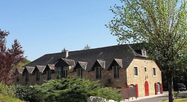 Auberge De Cartassac, Book Hostel / Vandrerhjem Hostels i Lot, Hostel / Vandrerhjem