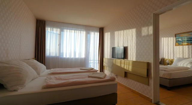 Люкс Plazs Hotel Siófok