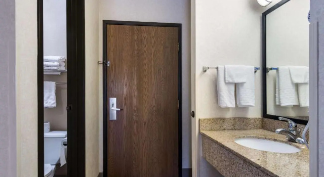 Номер Standard SureStay by Best Western Grove City