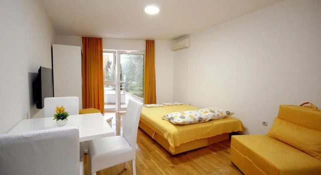 Holiday apartments Petrovac, Book Apartment Petrovac na Moru 