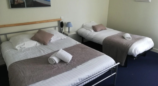 Les Genets d'Or, Varaa Hotelli Hotellit Côtes-d'Armor pysäköinnillä, Pysäköinti