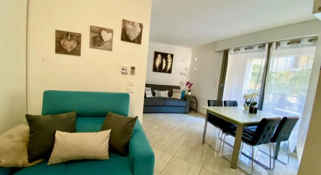 Апартаменты Studio Centre Terrasse Climatisation 50m Plage