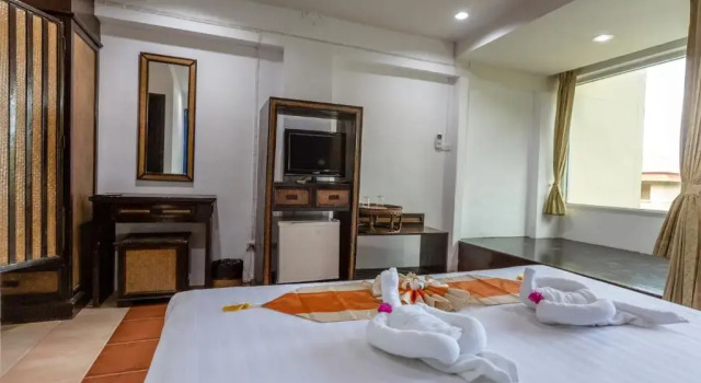 Porterhouse Beach Hotel