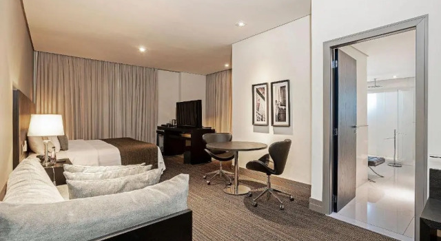 Manhattan On Floor