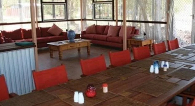 Hawk Dreaming Wilderness Lodge, Reservar Hotel Oenpelli Austrália