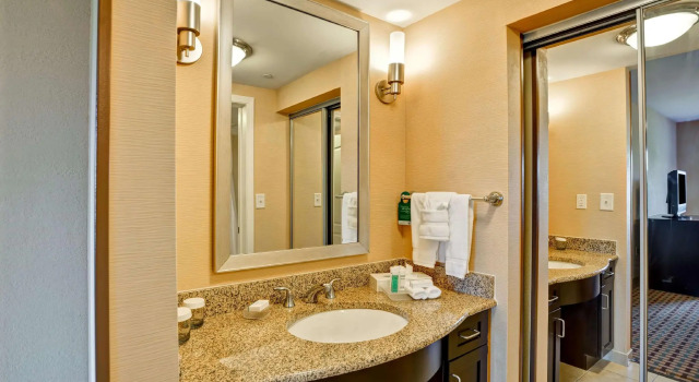 Четырёхместный люкс с 2 комнатами Homewood Suites by Hilton Bel Air