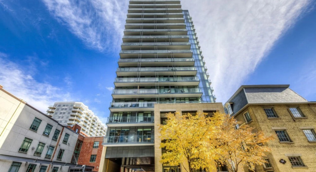 Beautiful Modern Condo Sleeps 4, Varaa Hotelli Toronto 
