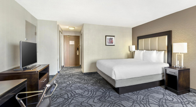 Best Western Plus Waterfront Hotel