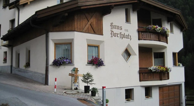 Haus am Dorfplatz, Book Hotel Samnaun Engadin