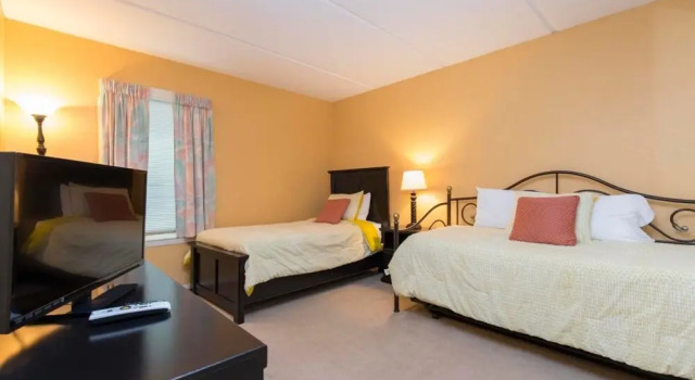 Seville Condominium 101, Buchen Sie Hotel Hotels in Padre Island mit Pool, Schwimmbad