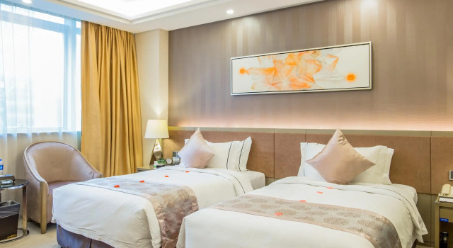 Двухместный номер Deluxe Shenzhen Baoan PLUS Gems Cube Hotel