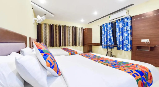Fabexpress Poonam Palace, Rezerwuj Hotel Hotele w Gujarat ze śniadaniem, Śniadanie