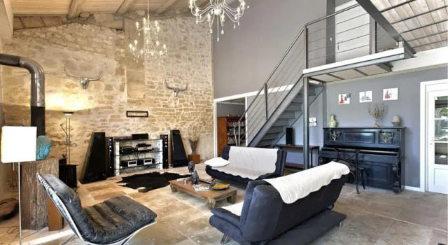Authentic Van Gogh House, Book Hotel Tarascon ViaRhona