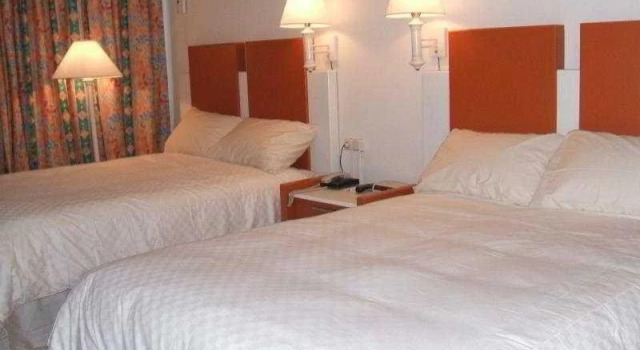 Radisson Hotel Paramaribo, Prenota Hotel Hotel 3 stelle a Meerzorg, 3*